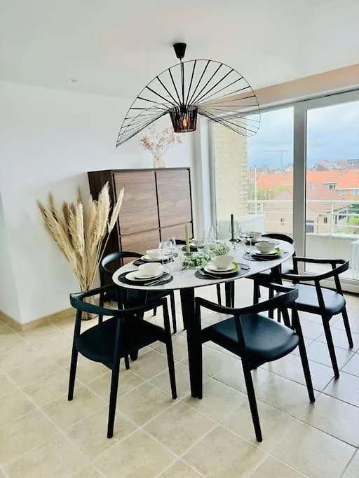 Julo Oostende Apartment 0*, Ostend