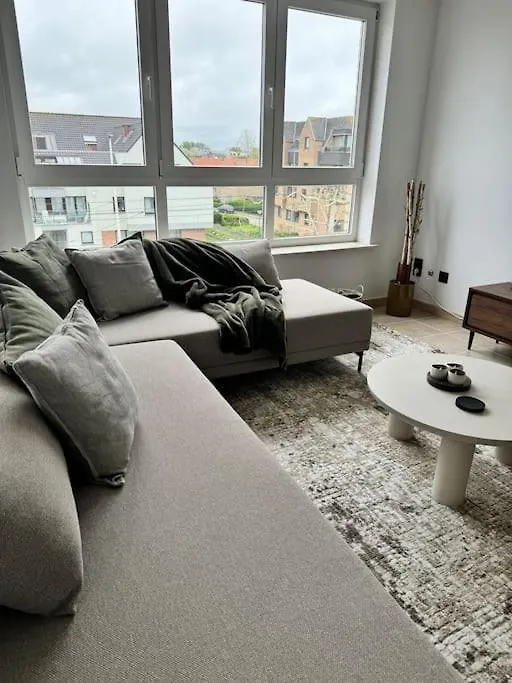 Julo Oostende Apartment